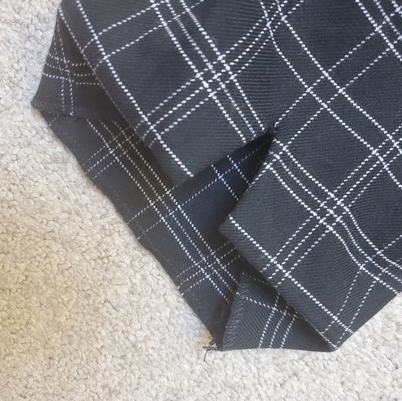 White House Black Market slimankle Pants - Picture 5 of 5